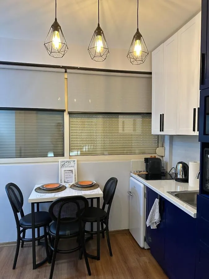 4Seasonsgea , Studio Apartment In Heart Of Tiran